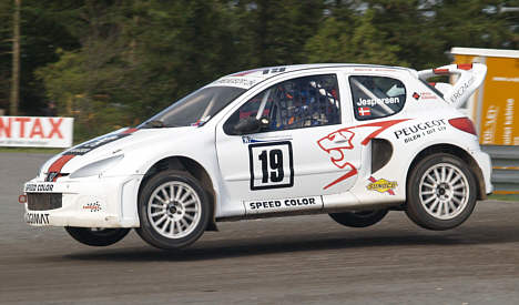 Morten Jespersen satser på en flyvende EM-sæson i fuld skala i Peugeot 206 WRC’eren.